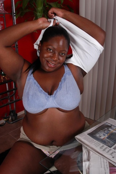sexy curvy amateur nude pornos photo
