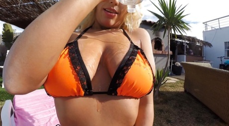 fat humiliating pizza dillevery pornographic gallery