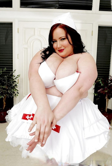 thick blonde solo xxx galleries