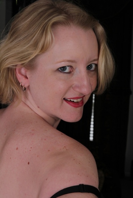 wet bbw dancing sex with lingerie hot porn pic
