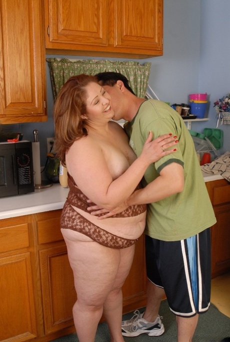 chubby amateur milf creampie adult photos
