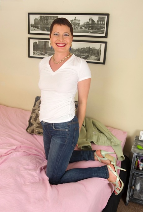 fat lesbian having sex xxx images
