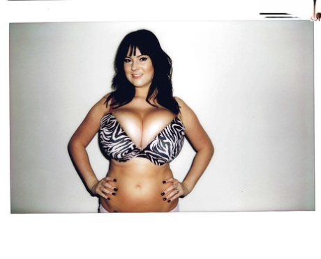 chubby milf with belly fat free pics