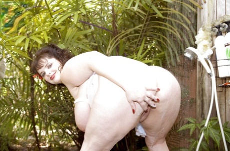 fat ass laying down nice images