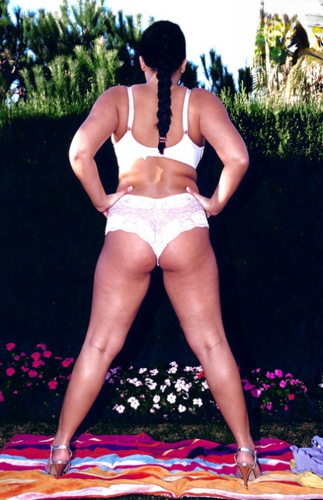young bbw redhead girl sexy nudes gallery