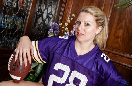 thick white girl rides bbc reverse cowgirl top images