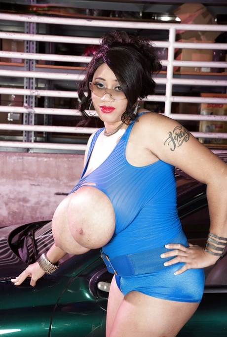 rhonda baxter fat tits nude picture