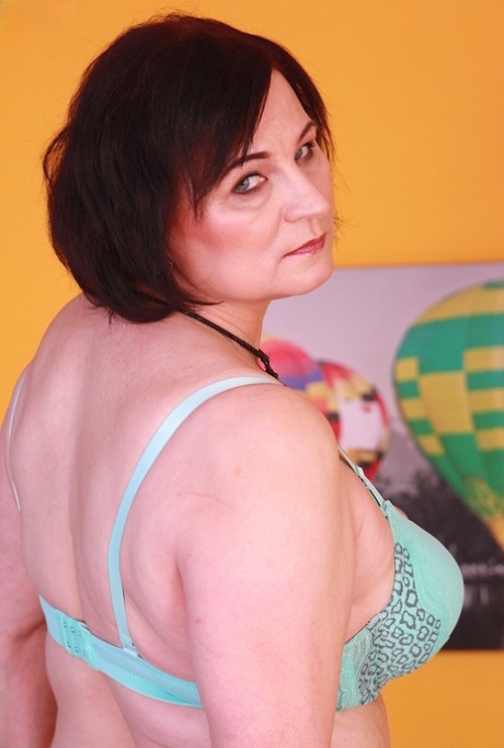 thin chubby girl fight hot photo
