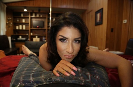 sativa raye casting curvy pretty image
