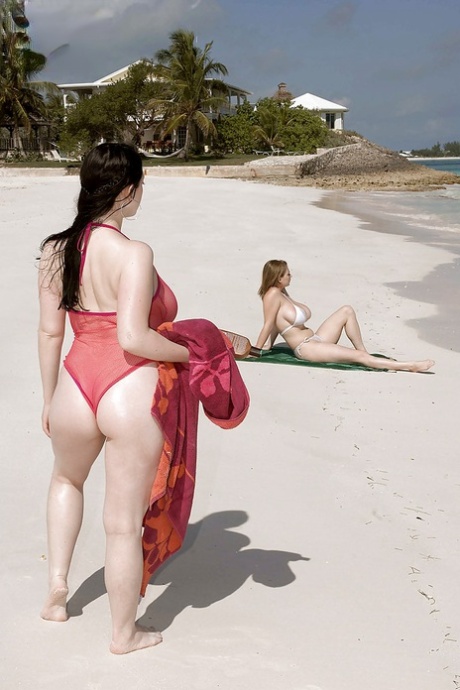 chubby hairy naked women hot sex images