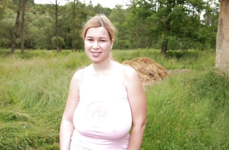 mandy c thick exclusive picture