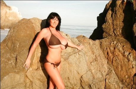 bbw bouncing boobs free nude archive