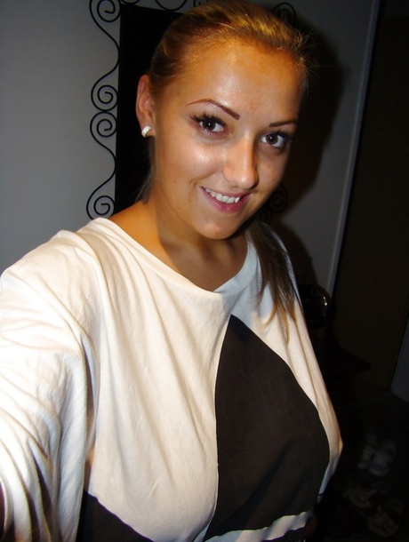 bbw in the kitchen perfect photos