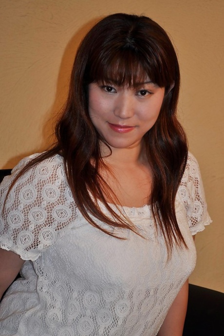 thick asian babe vegasrn nude photos