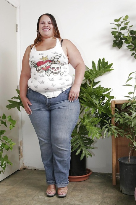 curvy stepmoms nudes pics