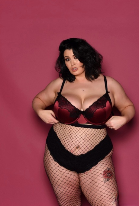 curvy legal age teenager knows how to suck dongs sex img