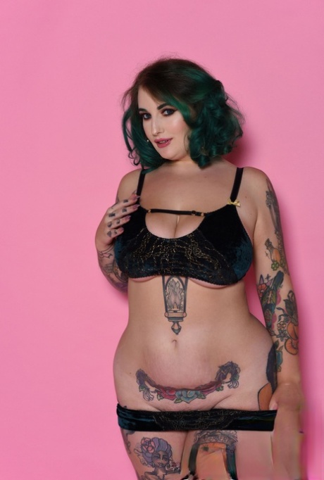 thick goth solo beautiful naked galleries