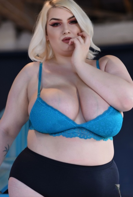 thick pussy solo adult galleries