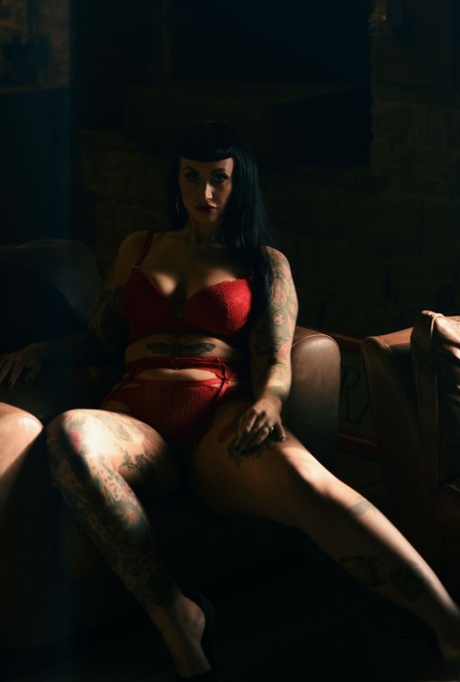 bbw babe christy earns some cash art porn image