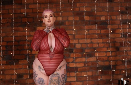 babe with big ass dildo suck cowgirl and masturbate pussy beautiful pics