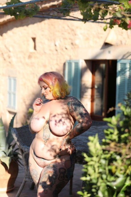 twinsmaison bbw free naked pictures