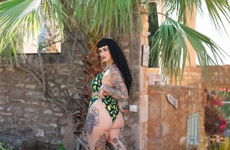 bbw burlesque 2019 calendar free porn photos