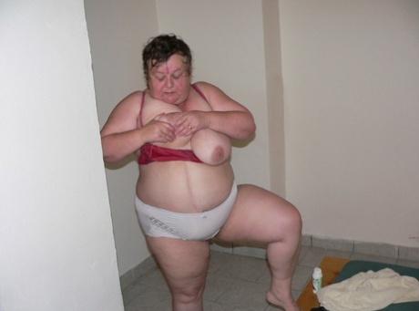 thick police woman nice pics