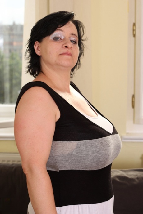 naughty milf craving for fat boner sexy naked images