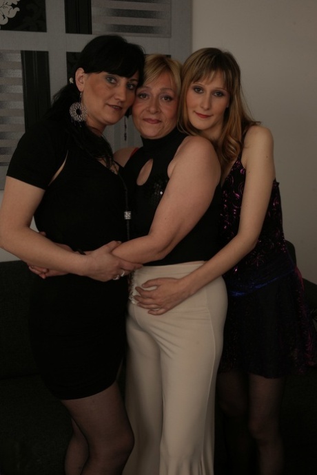 thick big ass big tits pornographic pic