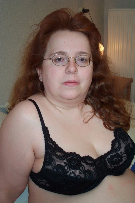 bald big booty granny hot naked images