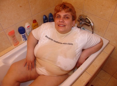 fat ass black mature women nudes picture