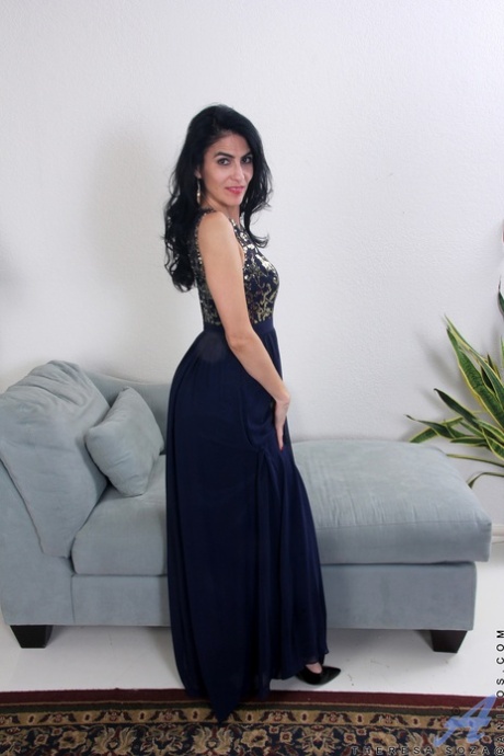 thick latina 2022 free naked gallery