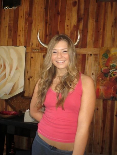 thick molf free naked pictures