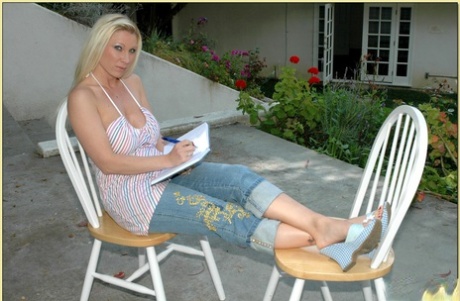 casting curvy photoshoot pretty pictures