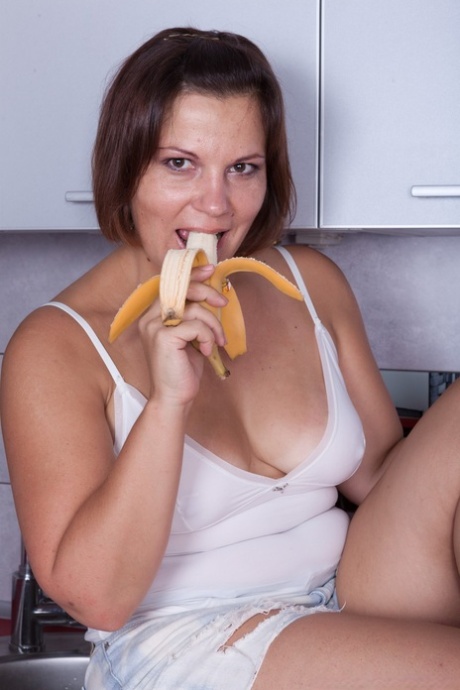bbw giving blowjob to bbc hot pics