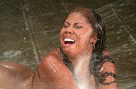 thick lightskin riding dick nude gallery