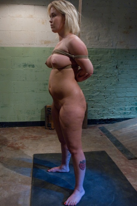 fat girl outdoor perfect photo
