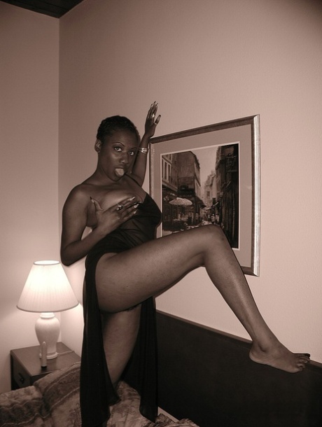 naked chubby girls in thongs art xxx image