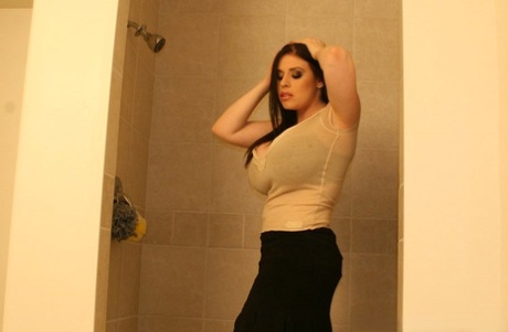 mrs incredible thick art naked gallery