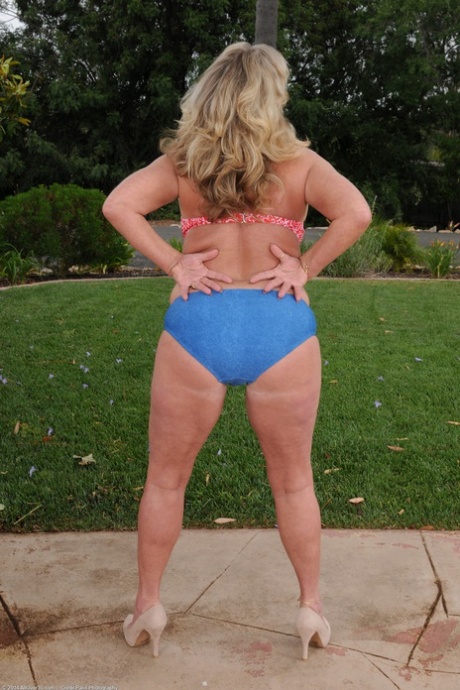 fat ass selfie exclusive gallery