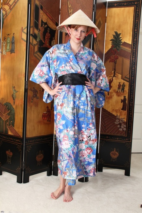 fat waifu free naked photos