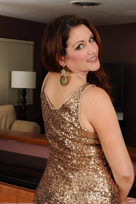 thick milf wife naked pictures