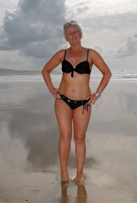 i like short chubby girls with big boobs free xxx photos
