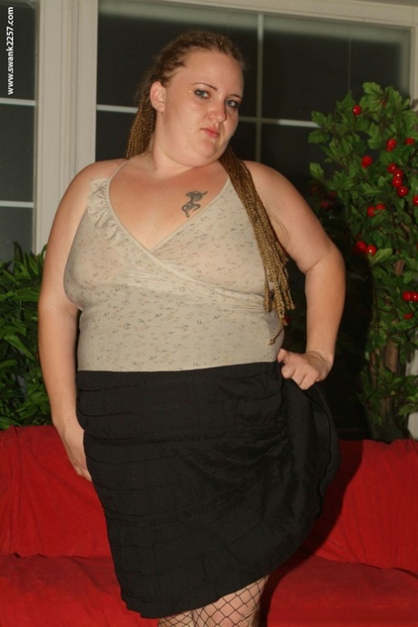 thick brunette stepmom pretty image