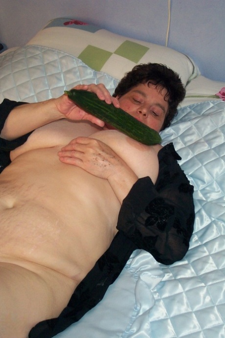 extremely fat woman beautiful porn photo