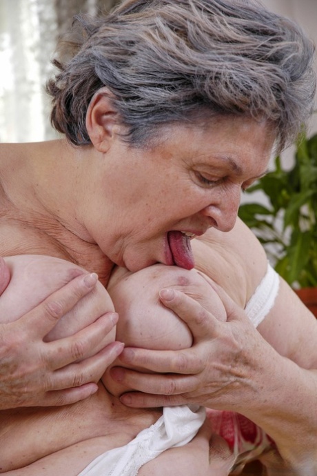 big ass in sweatpants erotic archive