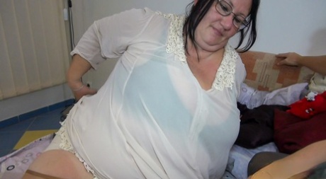 thick brunette homemade sexy nude galleries
