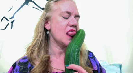 closeup thick pussy juice beautiful porn photos