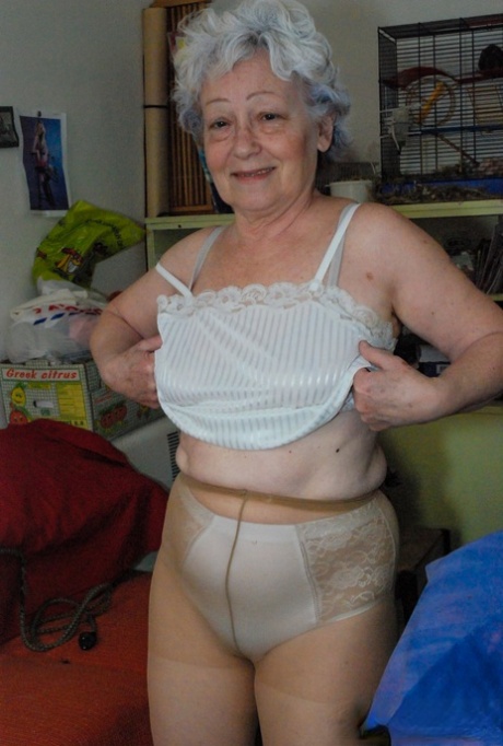 plump women naked on couch beautiful galleries