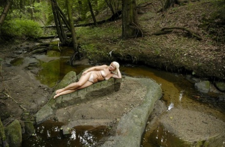 thick lips art naked image